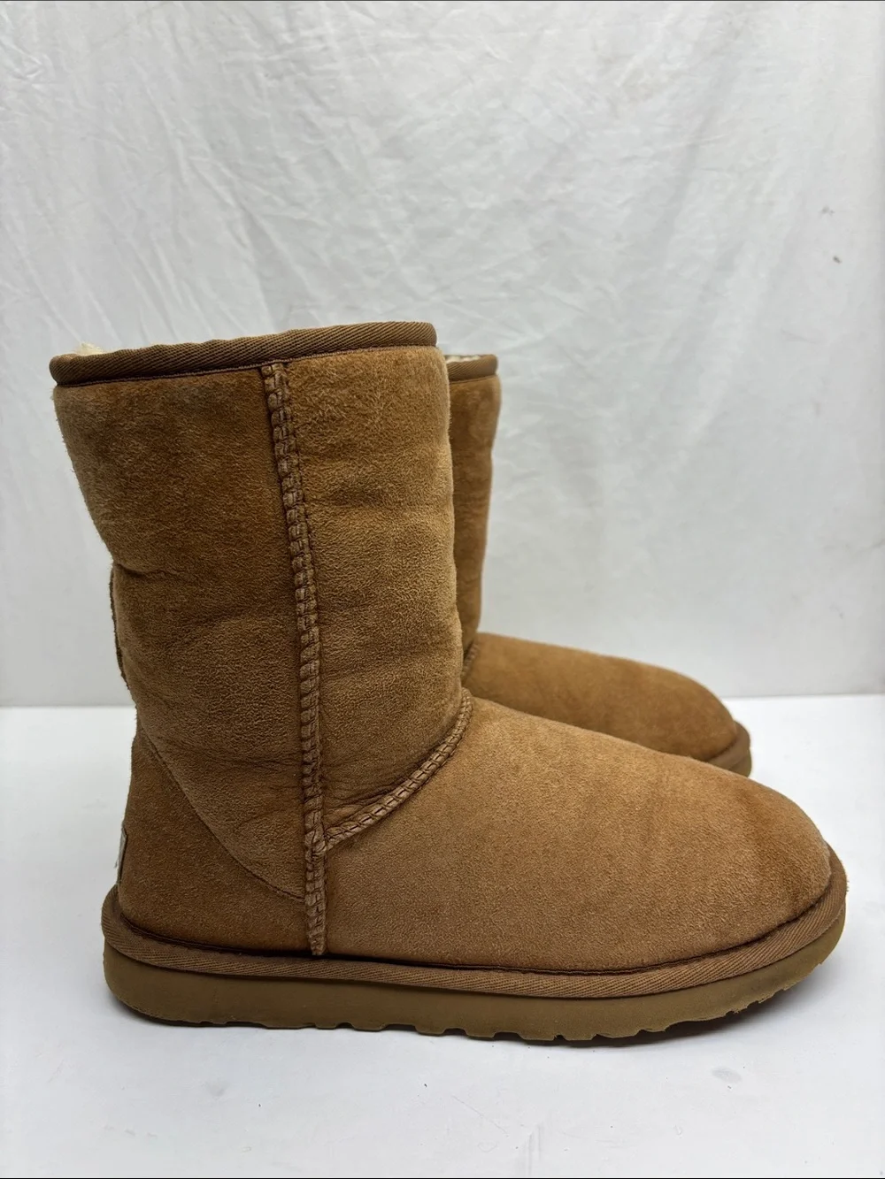 UGG Classic Short Boots size 7 women’s, box 67